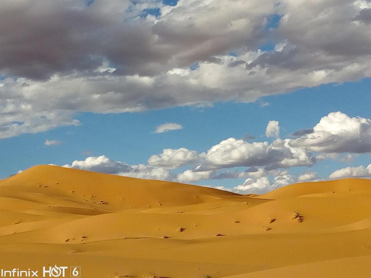 Sahara Camel Tours Camp Hotel Мерцуга Екстериор снимка
