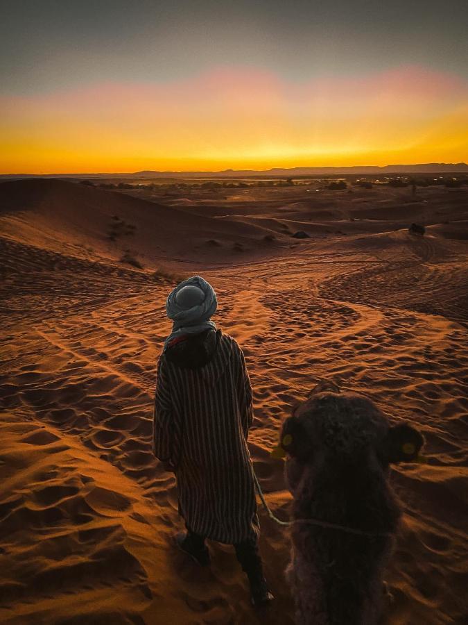 Sahara Camel Tours Camp Hotel Мерцуга Екстериор снимка