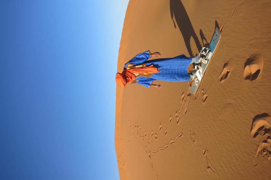 Sahara Camel Tours Camp Hotel Мерцуга Екстериор снимка