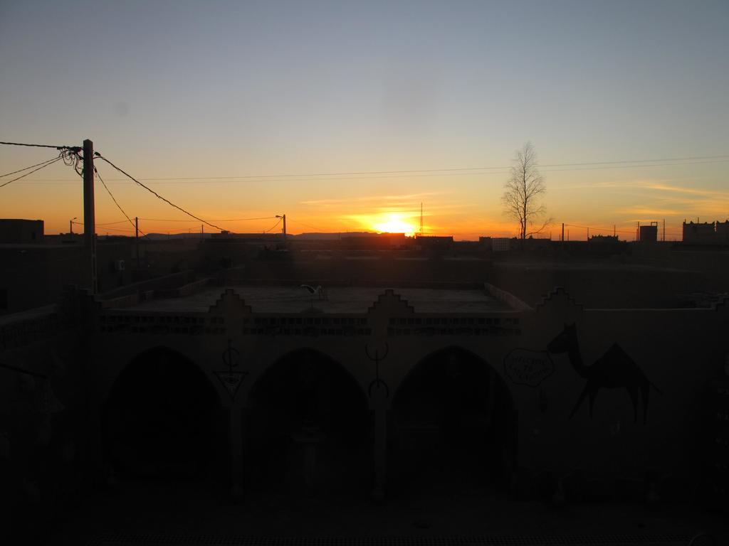 Sahara Camel Tours Camp Hotel Мерцуга Екстериор снимка