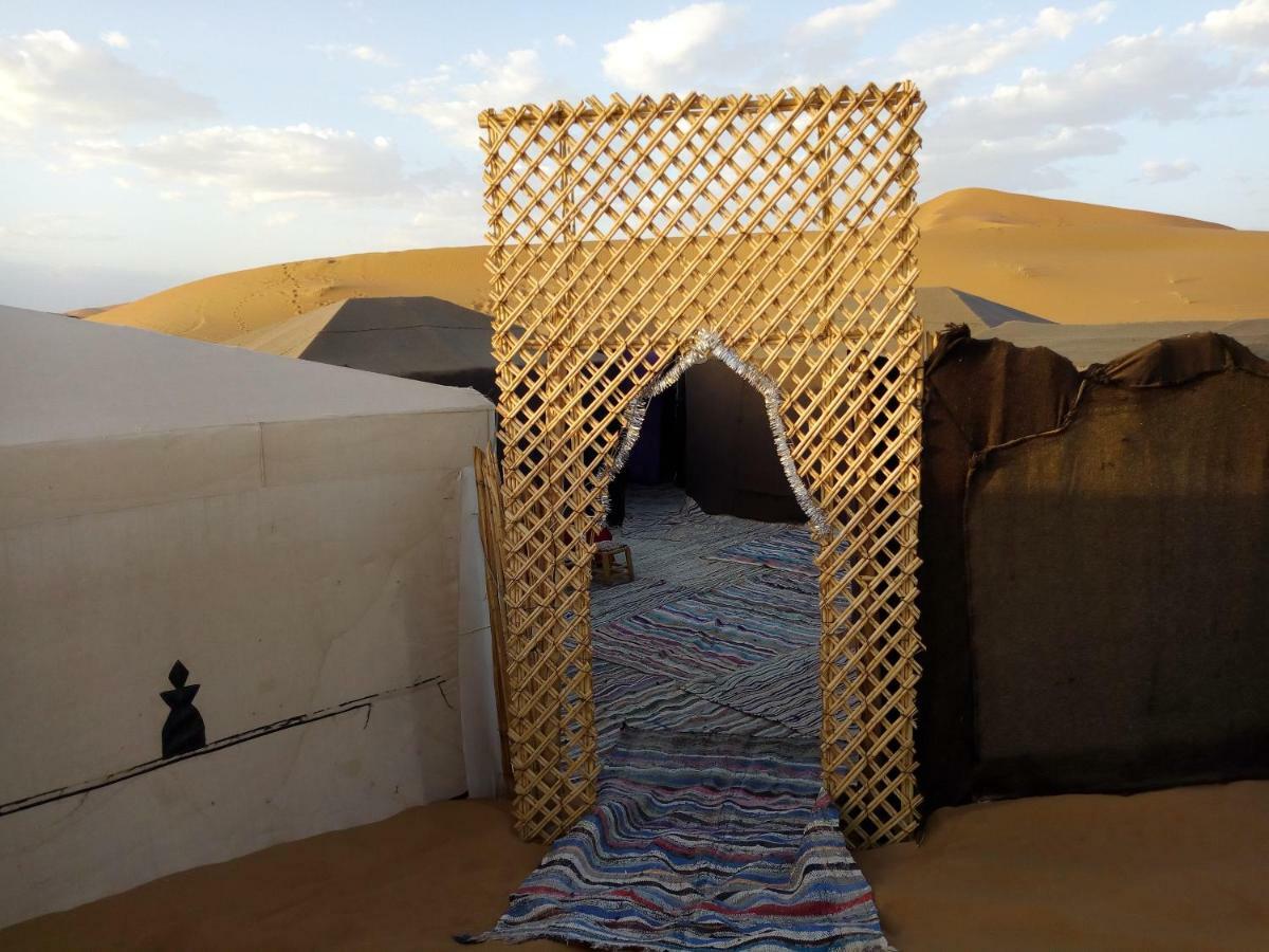 Sahara Camel Tours Camp Hotel Мерцуга Екстериор снимка